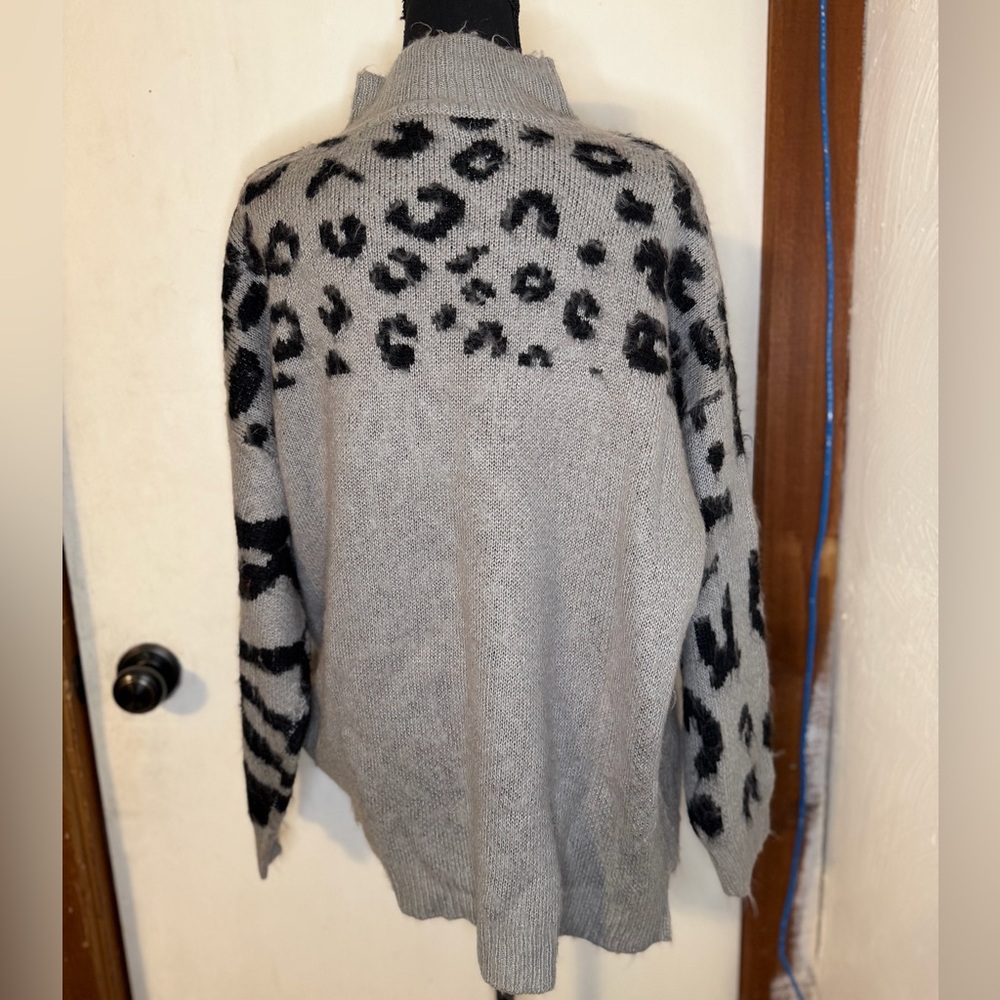 Easel Black and Gray Animal Print Turtleneck Sweater